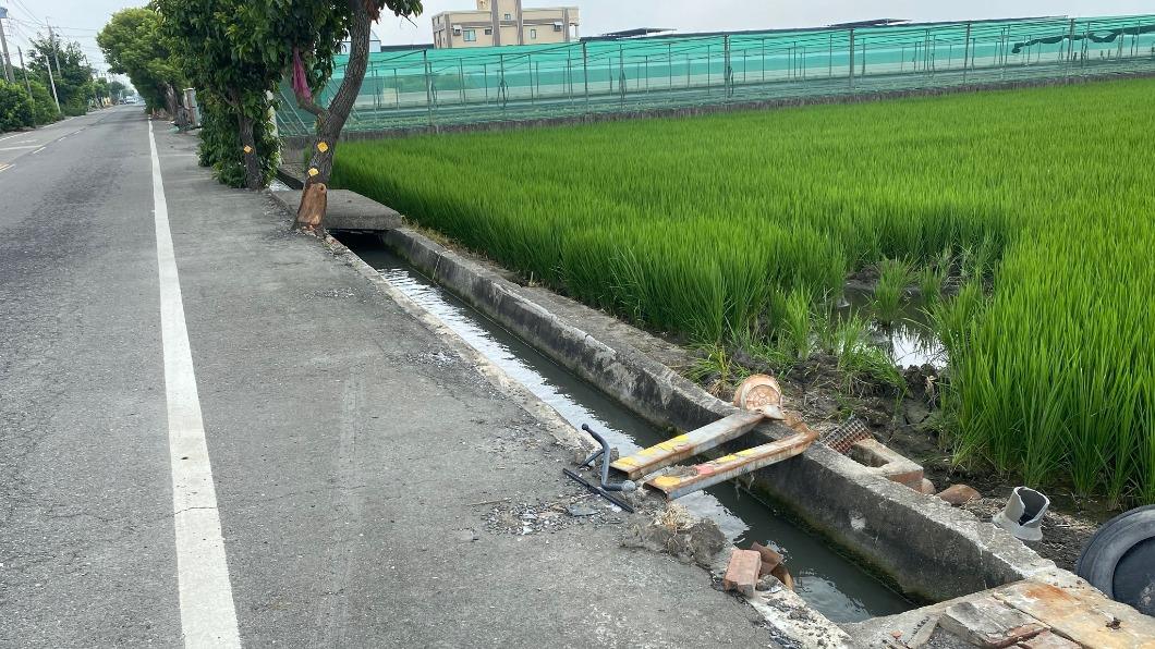 有民眾反映該處網室擋住視線。（圖／李明哲議員提供）
