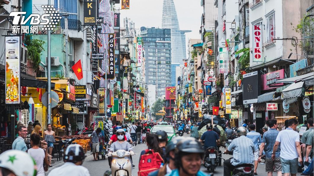 6成台商規劃增加大陸以外地區投資，動向主要為台灣及越南。（圖／shutterstock達志影像）