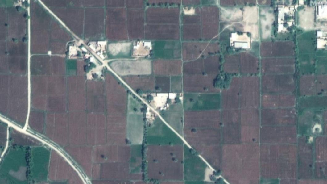 2021年旁遮普邦(Punjab)的Gudpur地區,還有村莊和數百塊肥沃的土地。(圖/翻攝自CNN)