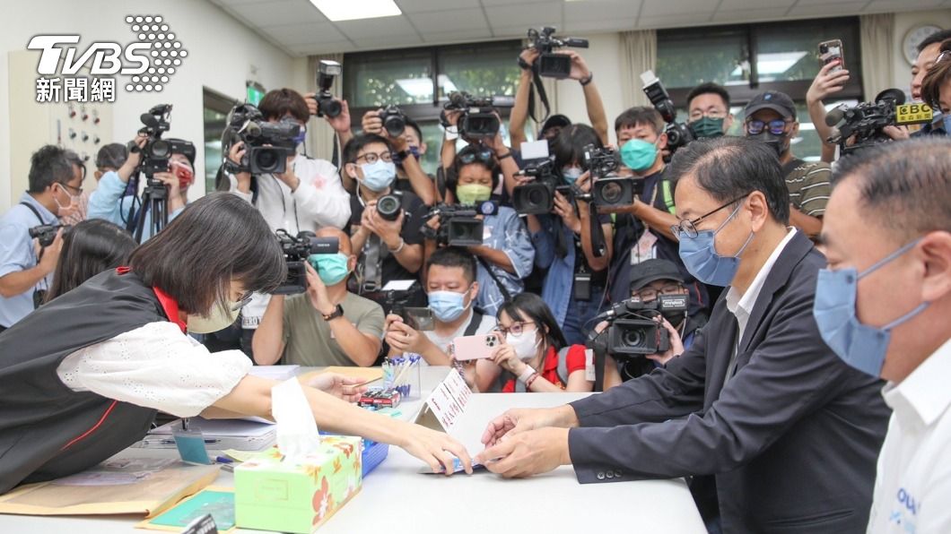 張善政今天登記參選桃園市長。（圖／張善政競辦提供）