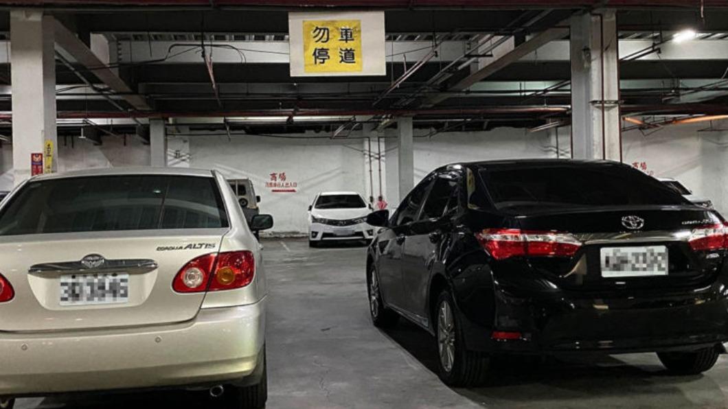 其他網友也上傳類似的情況照片。（圖／翻攝自PTT）