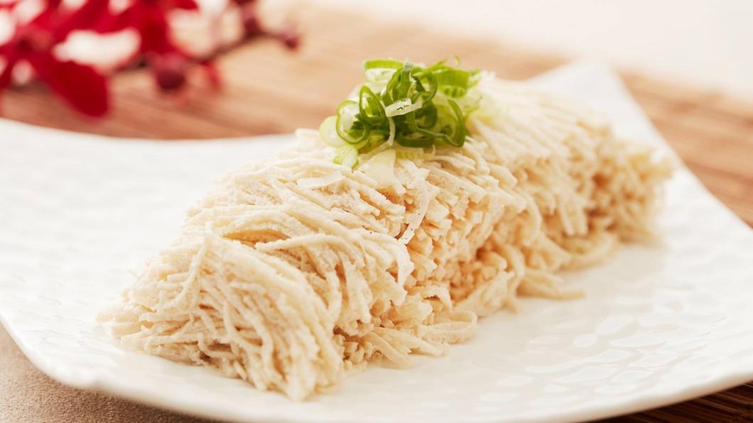 超多手工菜首推超費工的「千層百頁豆腐」，非常考驗師傅刀工才能完美呈現。（圖／喜來登大飯店提供）