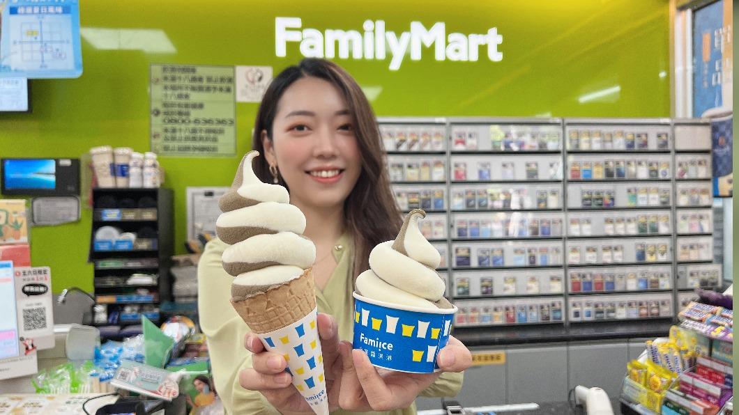 超商東方美人茶口味霜淇淋。(圖/業者提供)