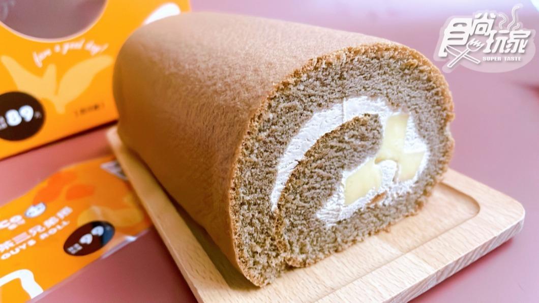 「奶茶三兄弟捲」以茶為基底,神還原超夯飲品。(圖/食尚玩家)