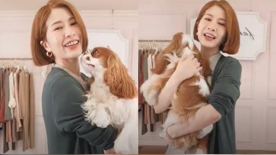 花猴抱著愛犬入鏡。(圖/翻攝自蘇花猴愛敗家臉書)