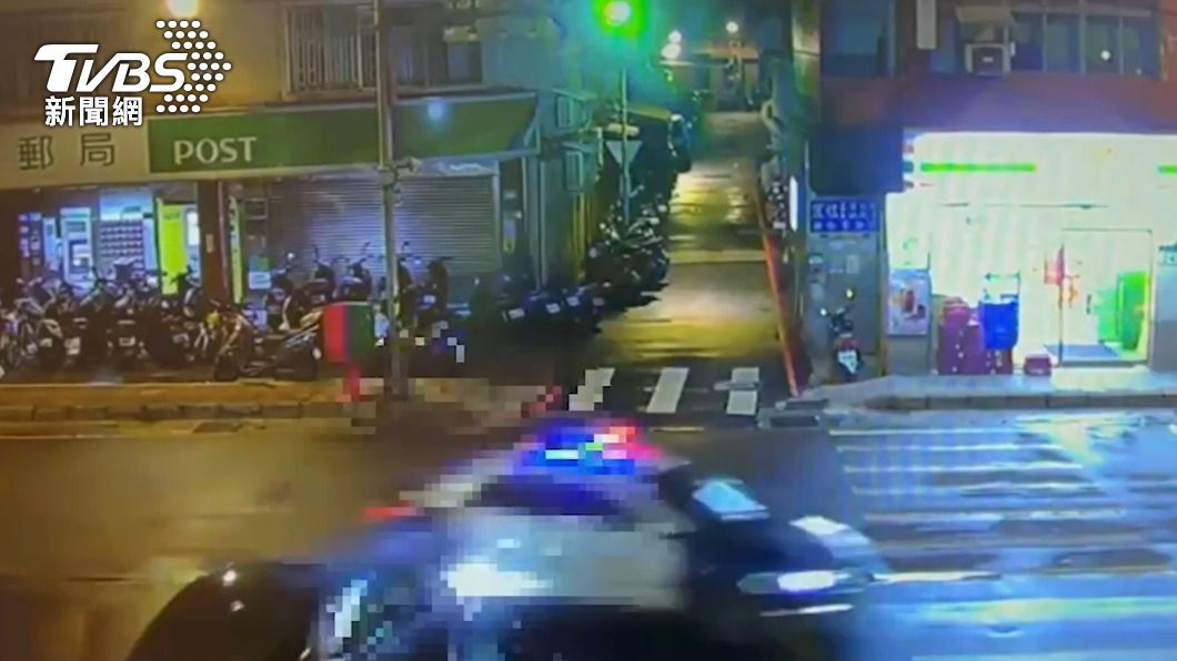 監視器拍下事故瞬間。（圖／TVBS）