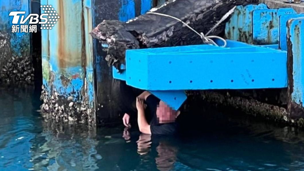 抓到了!基隆翁不滿鄰居持刀猛砍 「跳海」後躲一夜被逮
