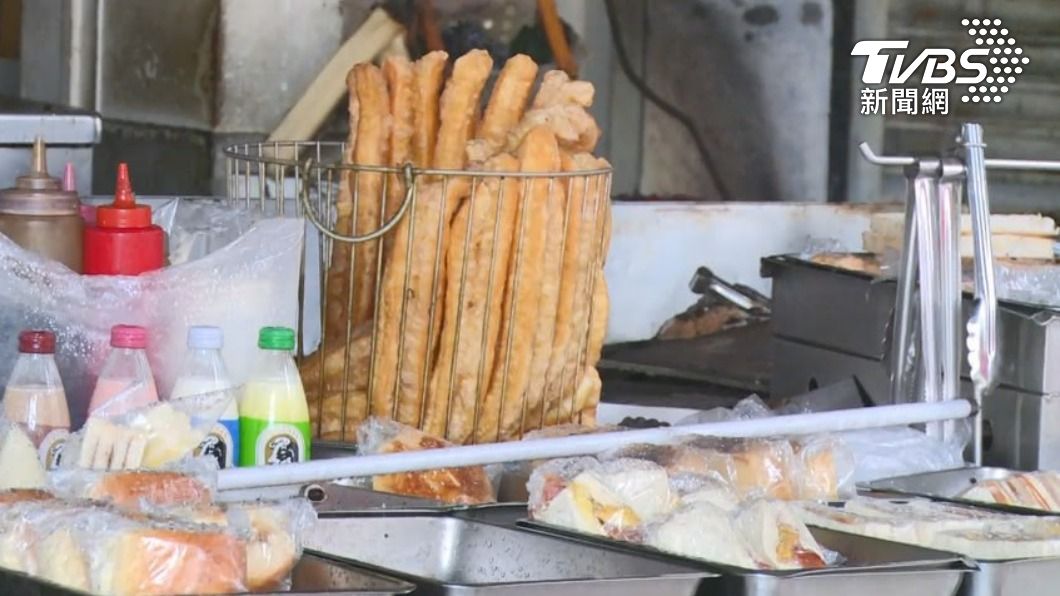 原PO透露,到豆漿店買包子饅頭想加蛋,被告知要15元。(示意圖/TVBS資料畫面)