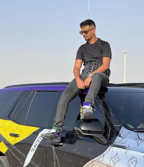 土豪將聯名鞋款花紋複製到愛車Cadillac Escalade外觀上。（圖／翻攝自rsbelhasa IG）
