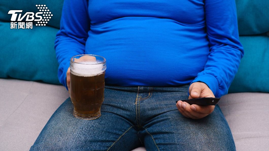 你是否也有啤酒肚？（示意圖／shutterstock 達志影像）