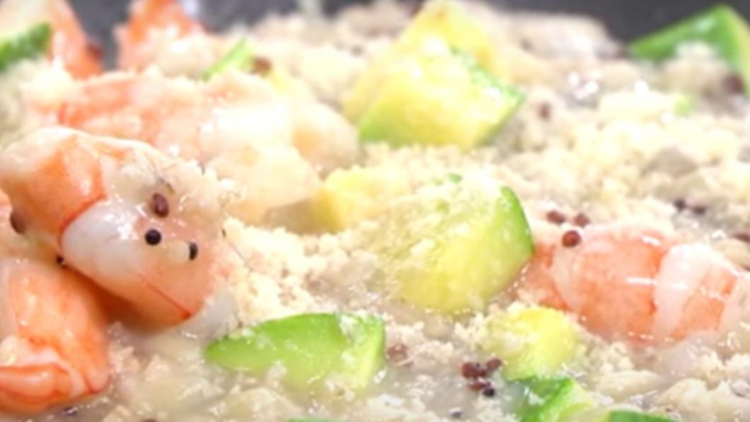 助瘦又能控血糖!主廚教「櫛瓜海鮮燉飯」美味還有飽足感