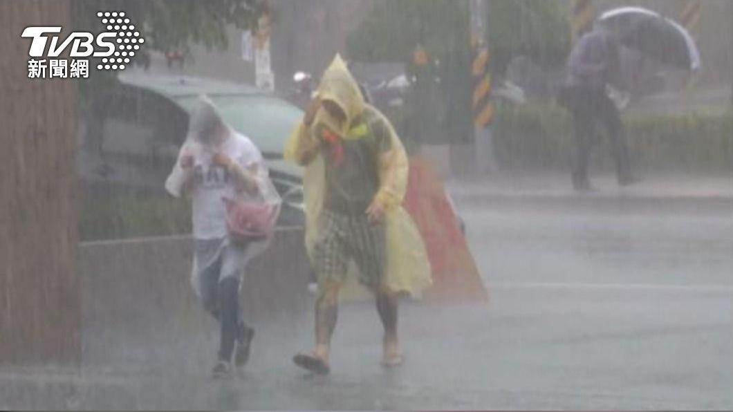 輕颱塔拉斯將生成!新路徑曝 週末轉涼「雨彈橫掃3區」