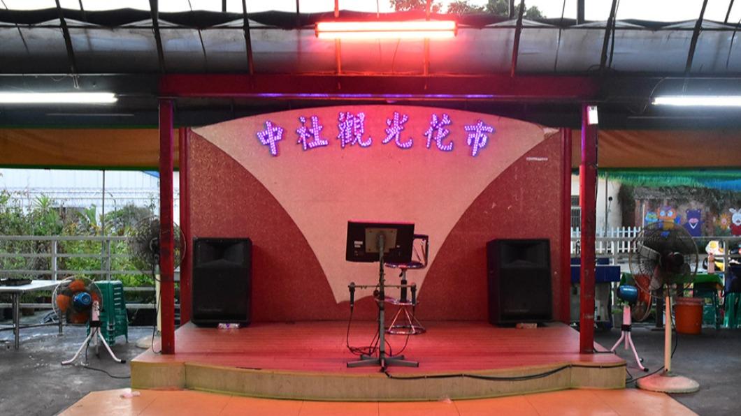 在中社觀光花市中,能夠同時體驗賞花跟烤肉的樂趣。(圖/翻攝自中社觀光花市官網)