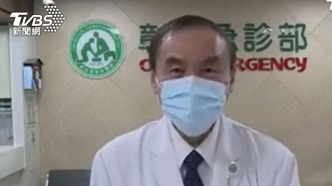 彰基副院長周志中說明婦人復原狀況。(圖/TVBS)