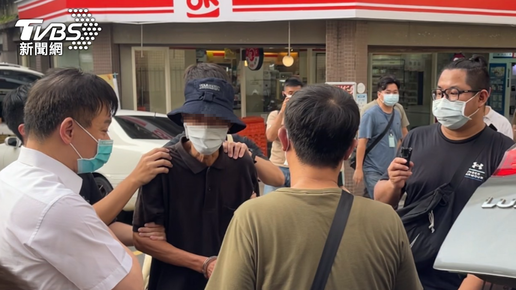 大批便衣員警將人逮捕。(圖/TVBS)