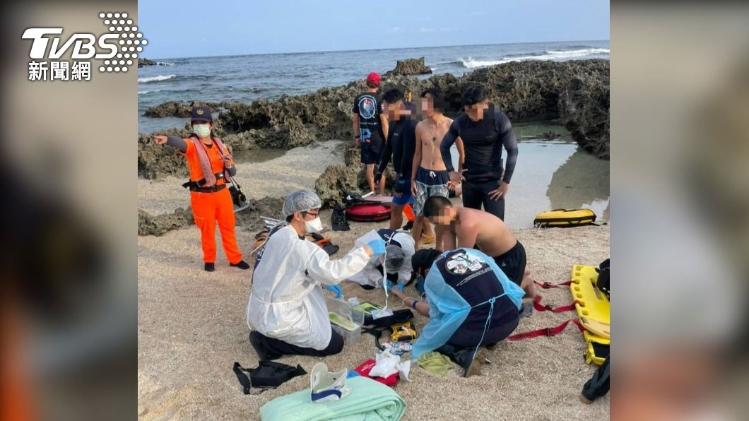 墾丁遊客外海浮潛溺水 1男1女失去呼吸心跳