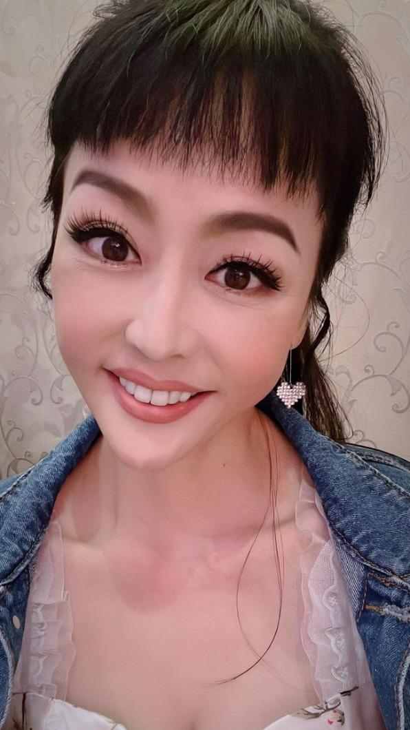 唐玲坦言若不是因為向娃，自己應該早已死翹翹。（圖／翻攝自唐玲臉書）