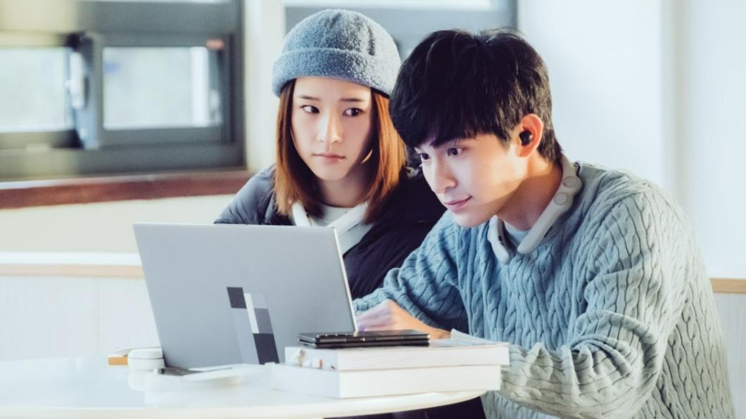 《科學少女》中林暉閔與盧以恩的青澀愛情也是一大看點。（圖／華影國際提供）
