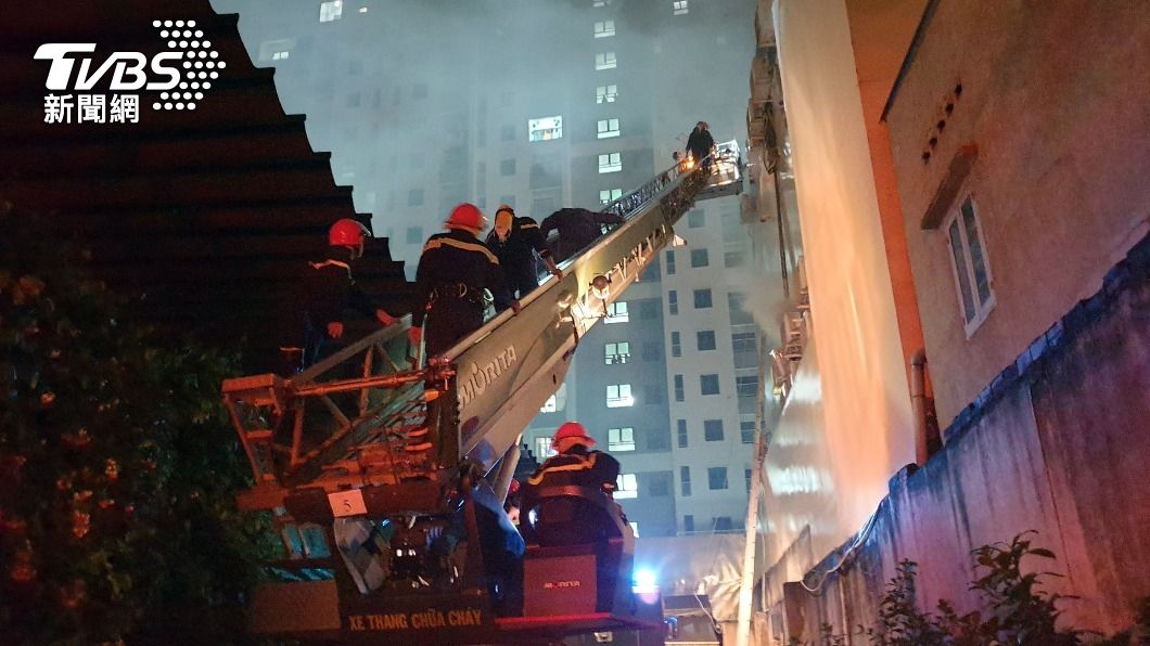 越南卡拉OK漏電引發大火！多人跳窗斷腿　釀32死