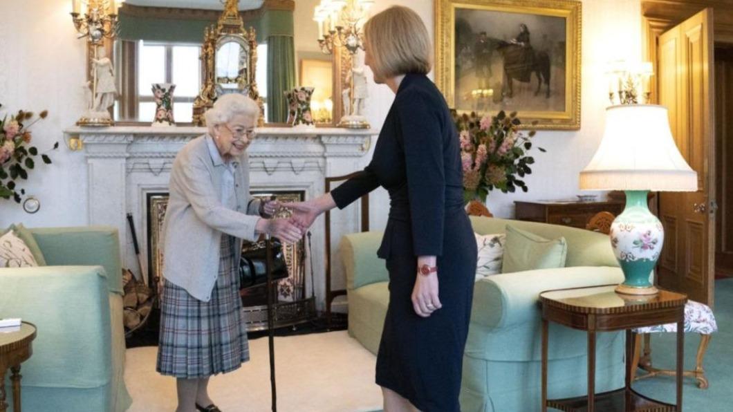 英相特拉斯悼女王辭世 籲國人團結支持查爾斯