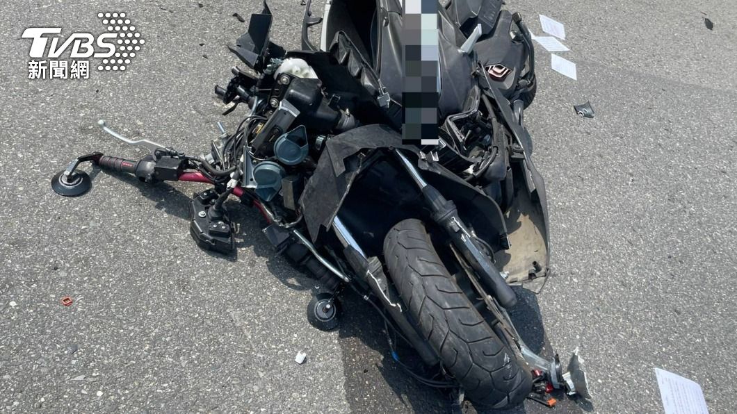 又是酒駕!男闖燈撞飛機車 「18歲騎士倒地」搶救不治