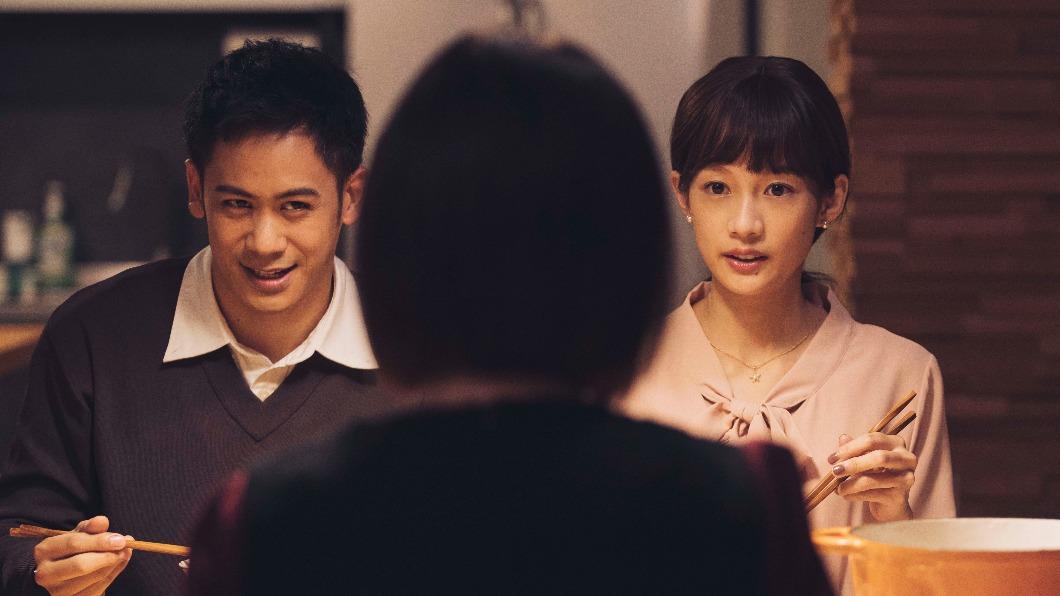 《恭請光臨曾賈府喜事》由導演何潤東執導,簡嫚書、李淳主演。(圖/牽猴子提供)