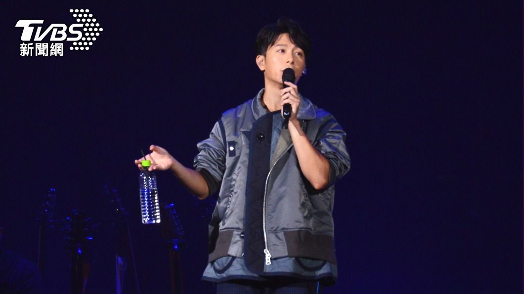 韋禮安幽默與台下歌迷互動。(圖/許方正攝)