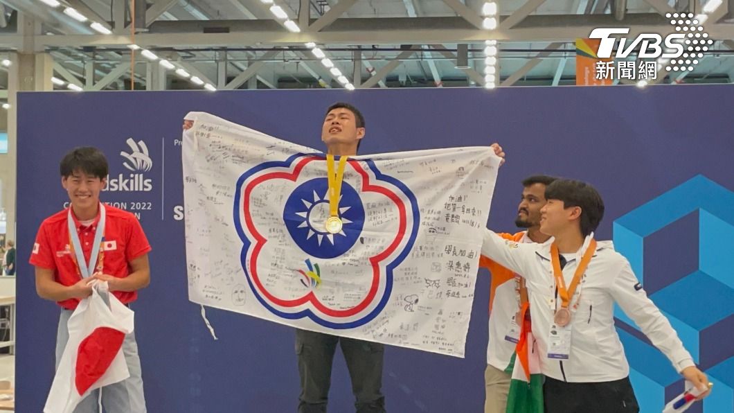擊敗日韓!台選手奪「國際技能競賽模型創作金牌」落淚
