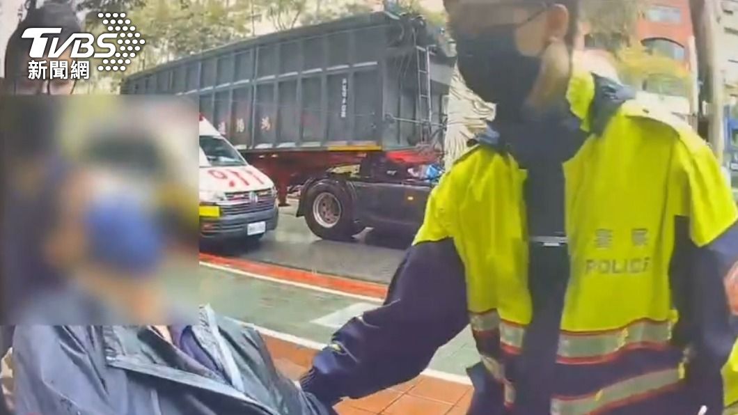 不滿周玉蔻稱「慈濟中共同路人」 男闖「放言」打傷員工