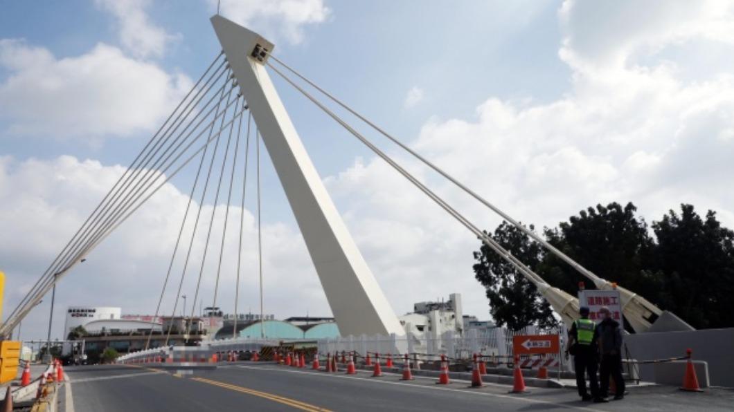 台南三爺溪文賢橋改建通車 道路拓寬11月完工