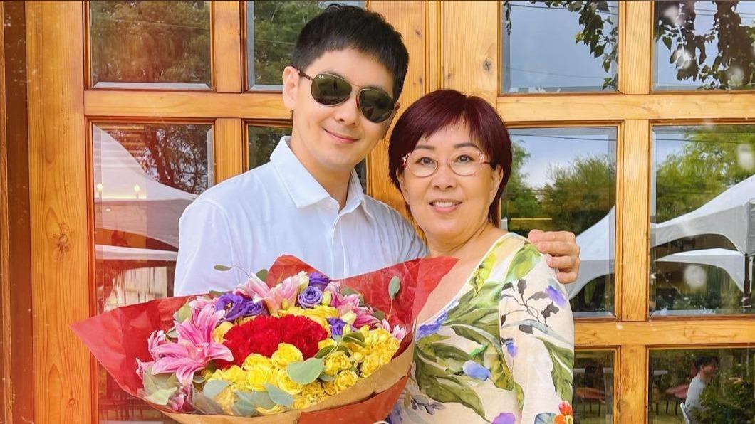 林志穎自撞重傷暴瘦!白冰冰曬照曝「71歲林媽媽近況」