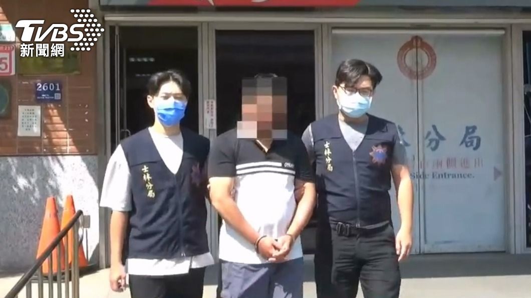 士林警方在桃園將人逮捕。（圖／TVBS）