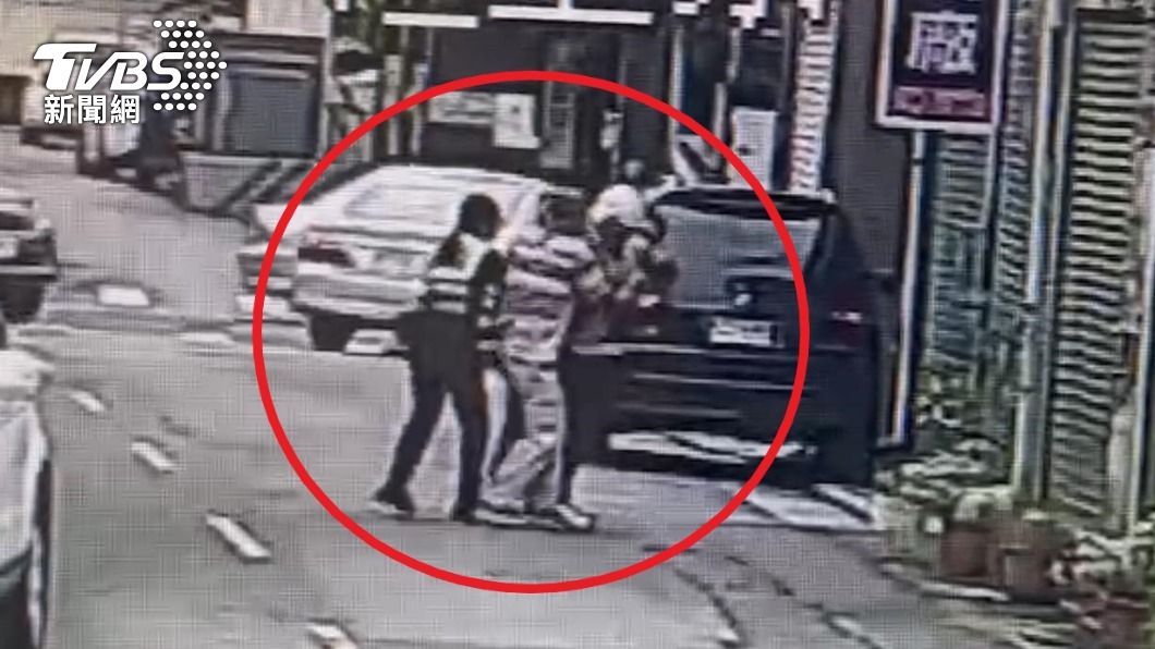 請支援抓人!通緝犯拒捕「跑給警察追」 新竹勇爸神助攻