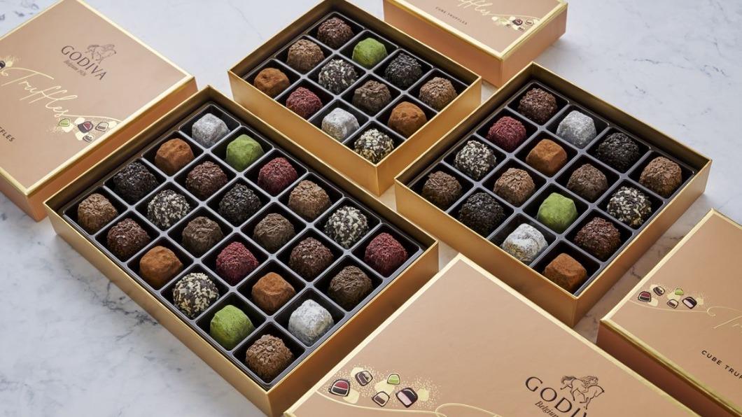 GODIVA 門市推出９月限定優惠，單筆消費滿500元加購「Cube立方松露巧克力禮盒」可享優惠。（圖／GODIVA提供）