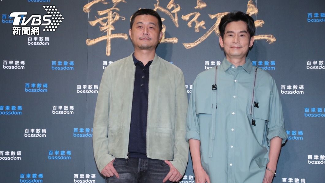 《華燈初上》導演連奕琦（左）、編劇杜政哲風光入圍金鐘57。（圖／黃城碩攝）