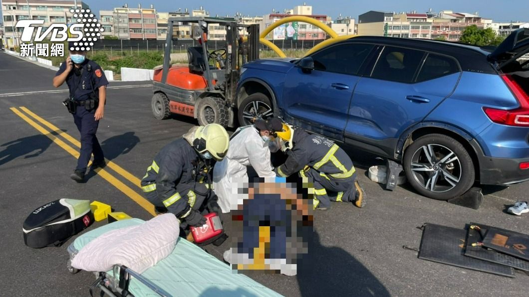 鹿港分局巡佐車禍遭輾命危 家屬「拔管」慟:留一口氣回家