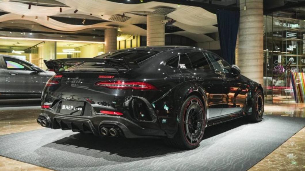 Brabus將Rocket 900增加排氣量至4.5升。(圖/三一東林提供)