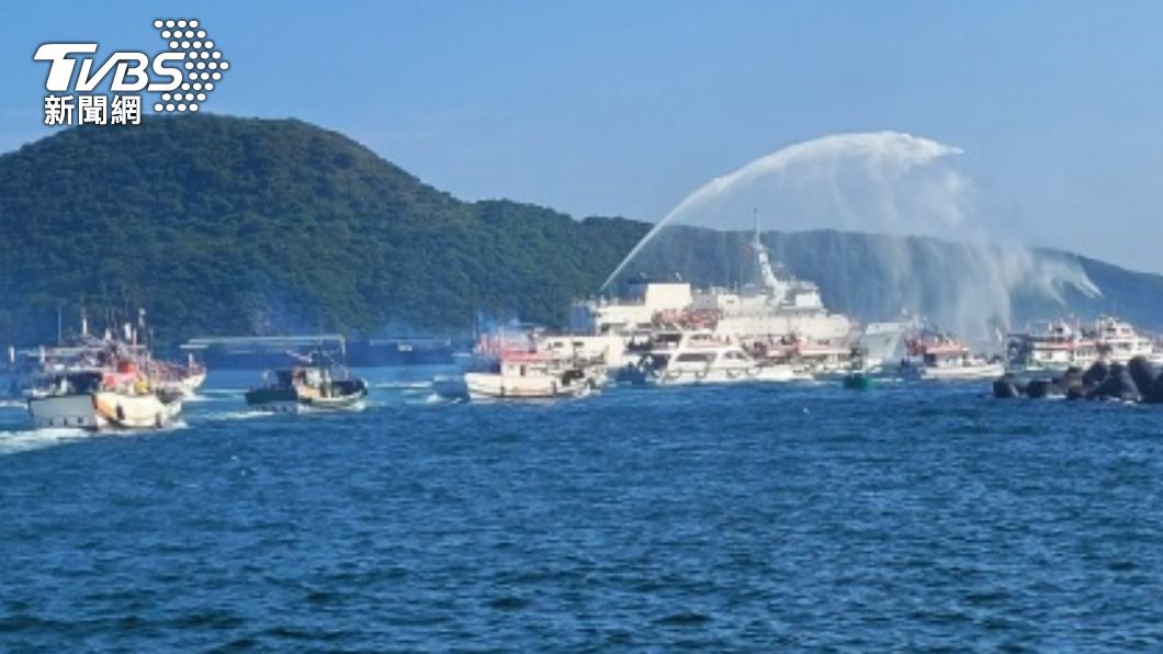 蘭陽媽祖文化節海陸遶境 金媽祖率百船鳴笛出航