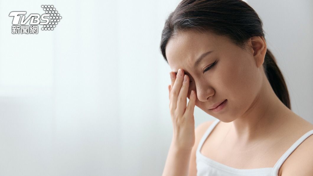 飲食未控制結果血糖飆升，造成眼部不適。（示意圖／shutterstock達志影像）