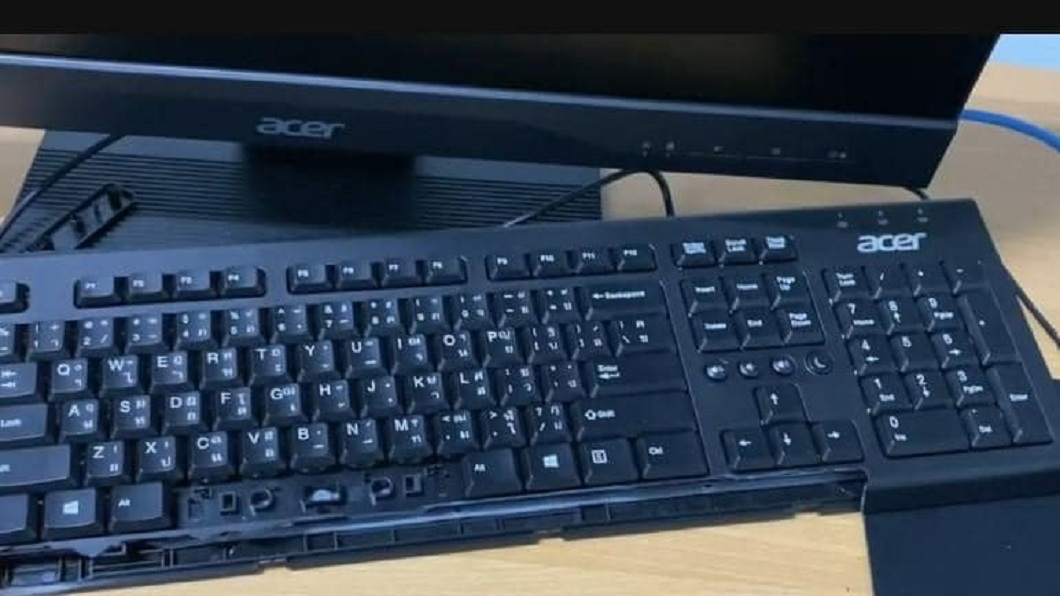 電腦課鍵盤突爆炸!少年臉部遭轟爛慘死 竟是同學幹的