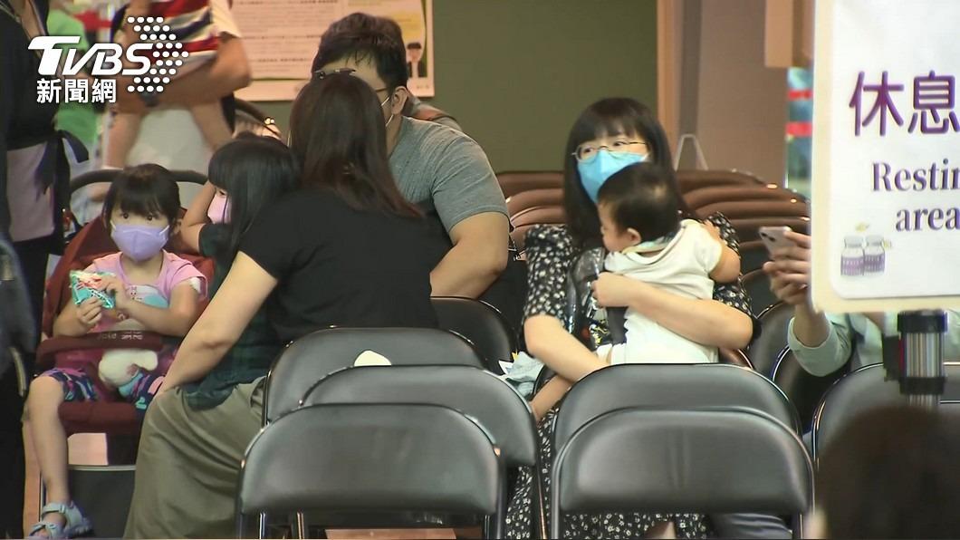 兒科急診人暴多!醫示警「新冠反彈」:快帶小朋友打疫苗