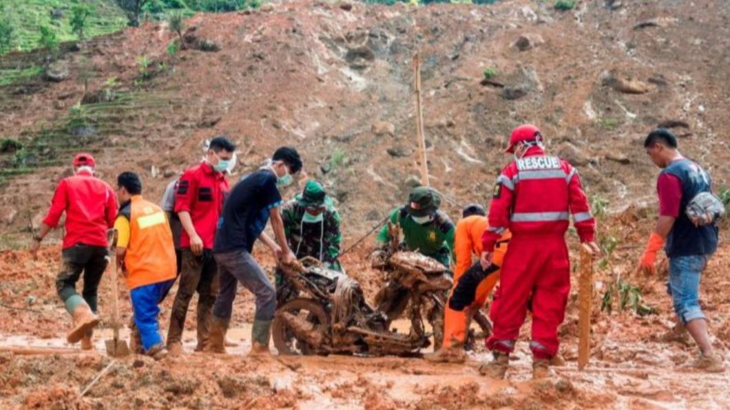 印尼非法金礦暴雨後坍方 約20人被埋至少7死