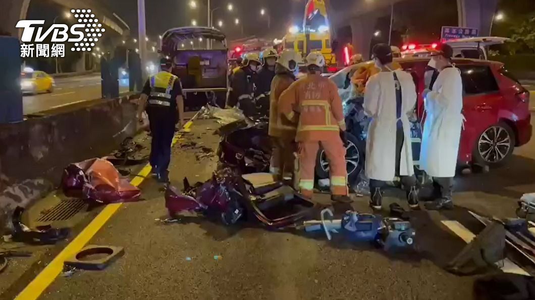 未放故障標誌！中山高貨車拋錨　駕駛下車查看慘遭追撞慘死