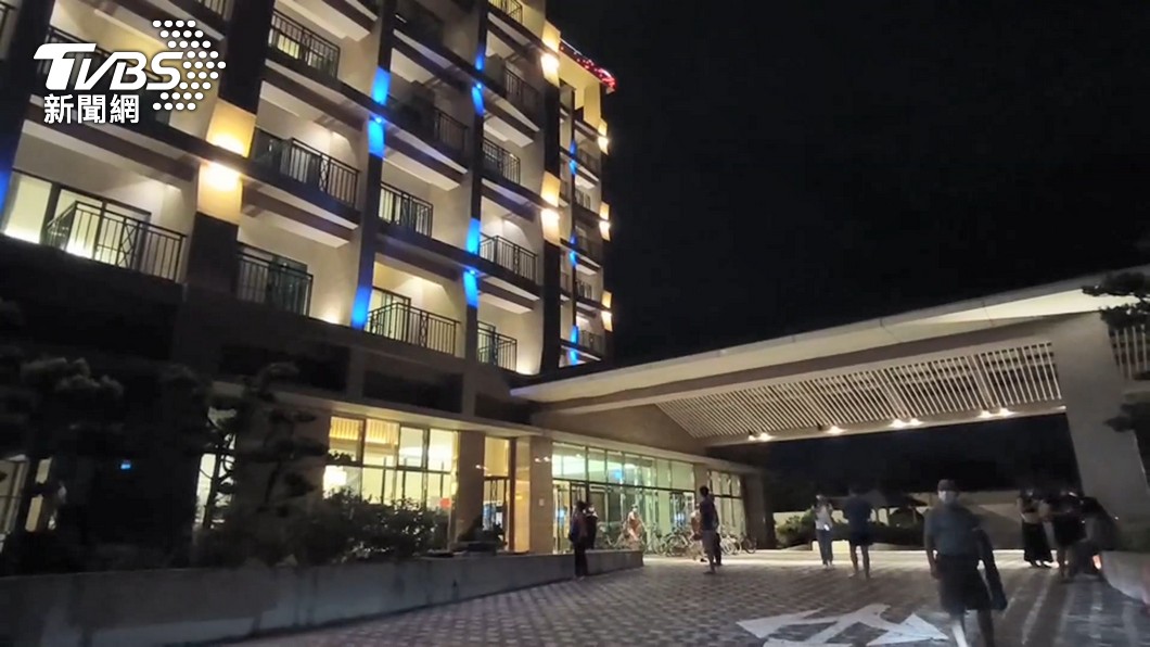 台東地震讓不少飯店都傳出災情。(圖/TVBS)