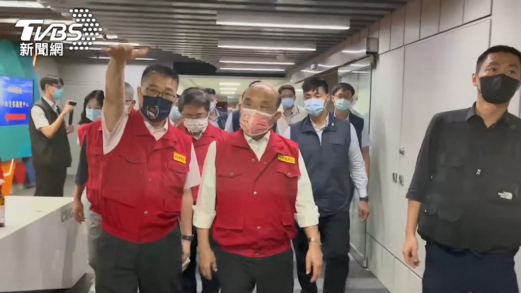圖左至右為內政部長徐國勇、行政院長蘇貞昌。(圖/TVBS)
