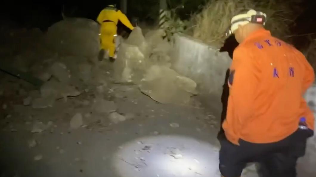 落石不斷!六十石山600人受困 搜救畫面曝:比想像嚴重
