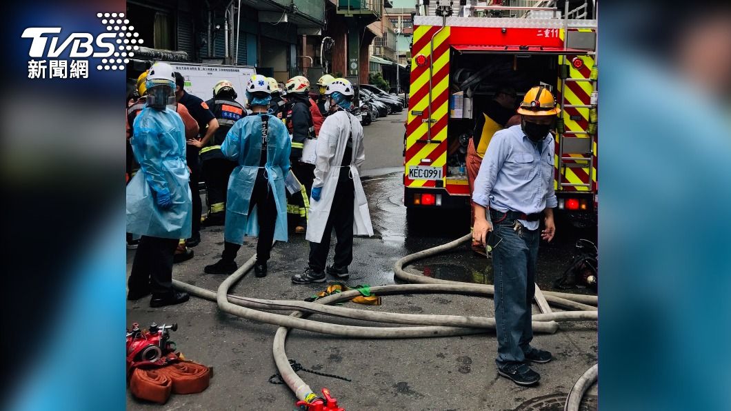 新北模具工廠傳火警!工人奔逃 警消急射水滅火
