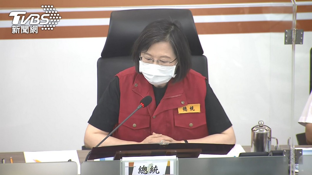 蔡英文念完稿秒閃人!他怒轟道歉也沒用:無法彌平人民心寒