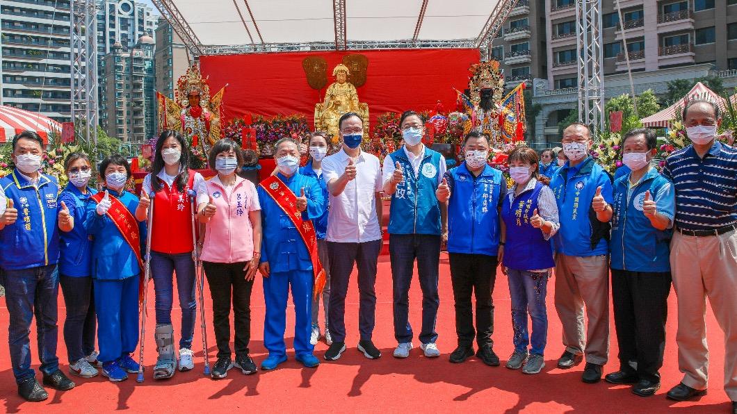 朱立倫18日前往桃園與張善政團隊合體。（圖／國民黨提供）
