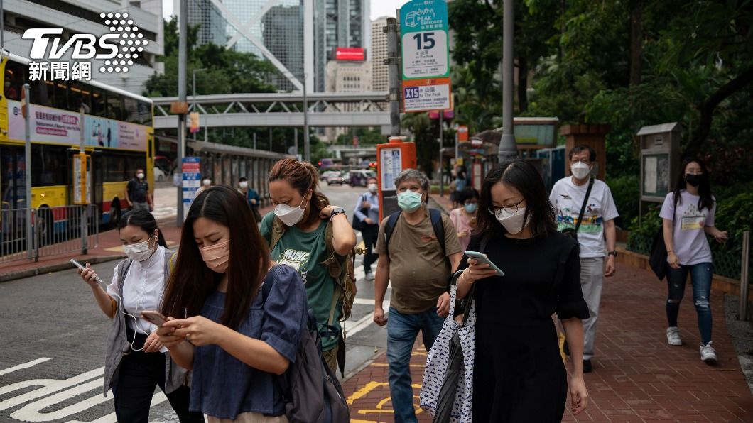 有專家直言,新冠病毒在香港已成為風土病。(圖/達志影像美聯社)